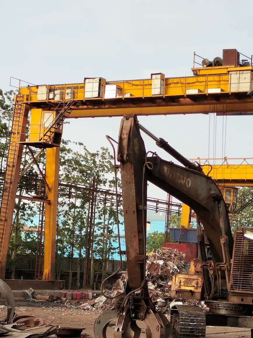 Semi Goliath Cranes manufacturing